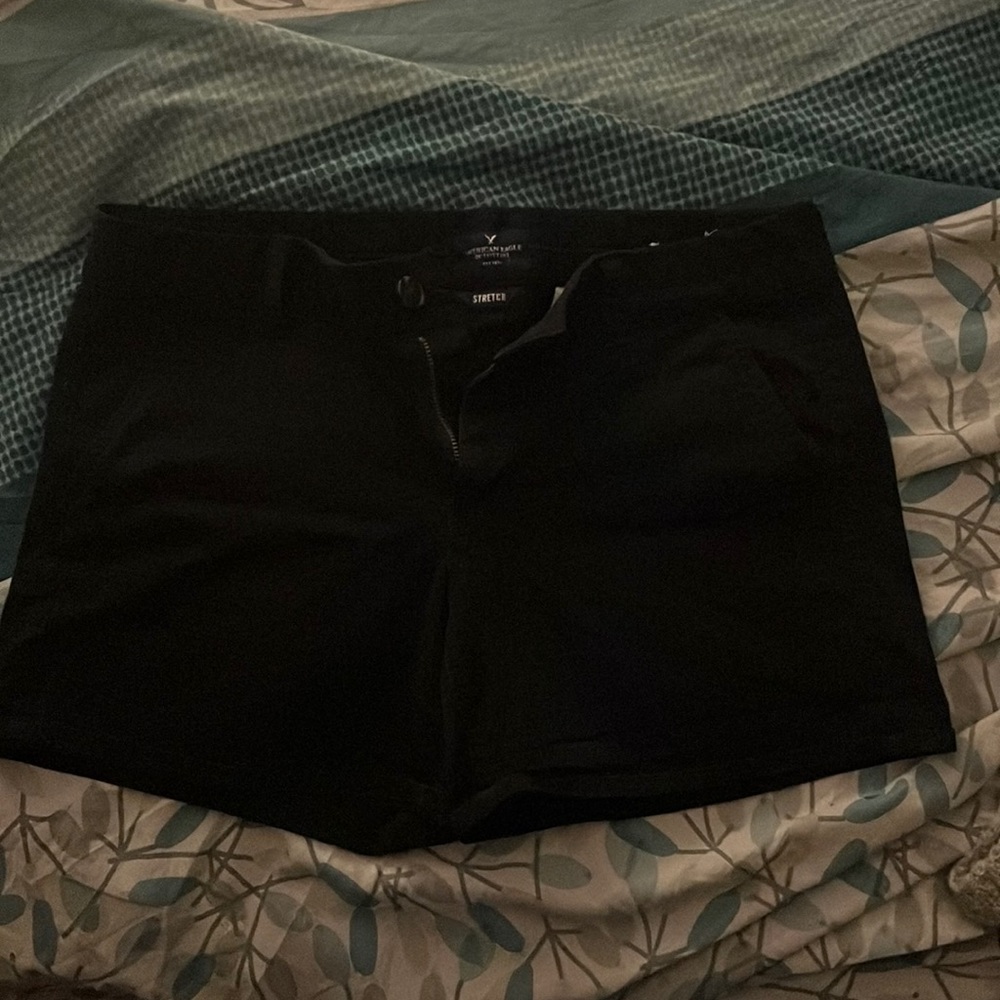 American Eagle Black Midi Stretch Shorts(never worn)